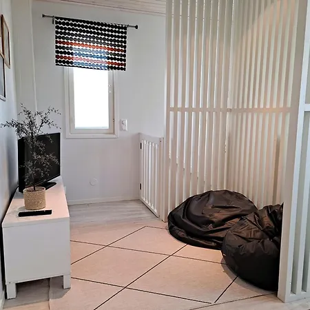 公寓 Saerkaenhelmi *